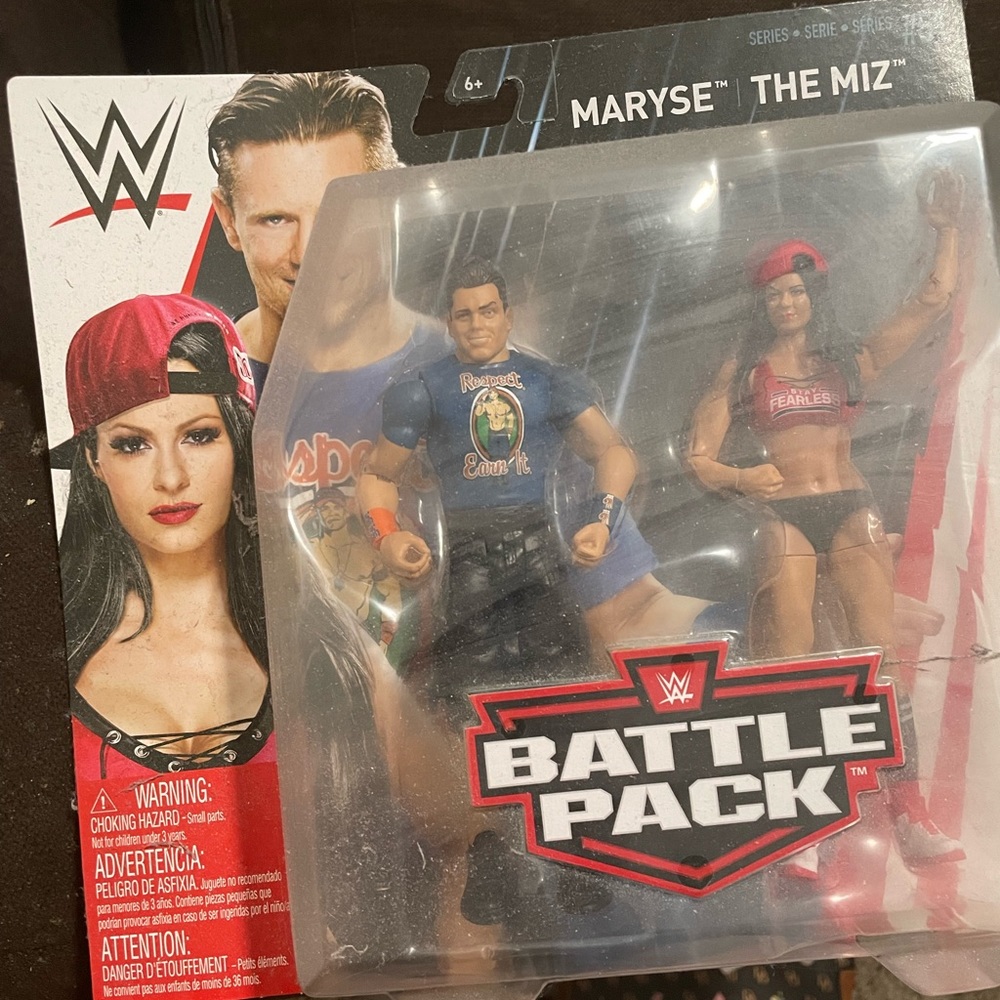 Miz and Maryse battle pack